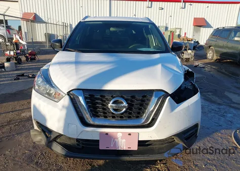 2019 Nissan Kicks S z USA, uszkodzony, nr VIN 3N1CP5CU8KL537406